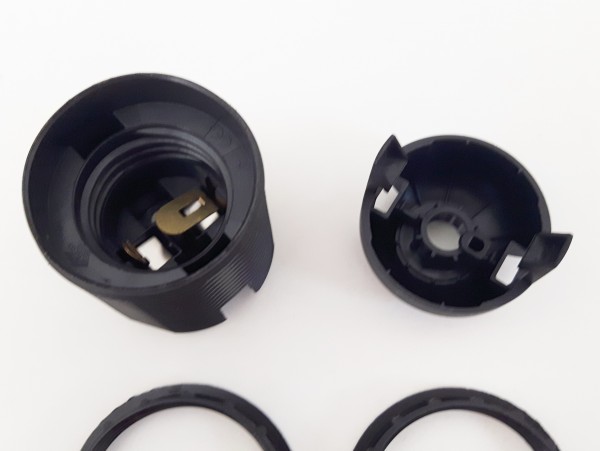 E27 Black Plastic Lamp Holder With Shade Rings
