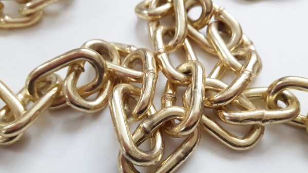 Various lengths off cuts of brass plated chandelier chain 120 kgs max load