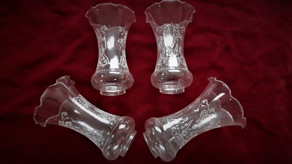 Set of 4 glass storm shades 150mm high