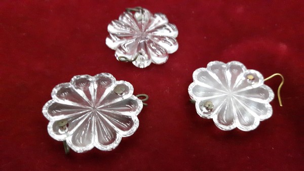 Marie Theresa Glass Rosettes SOLD IN SINGLES 2 Pin Holes 