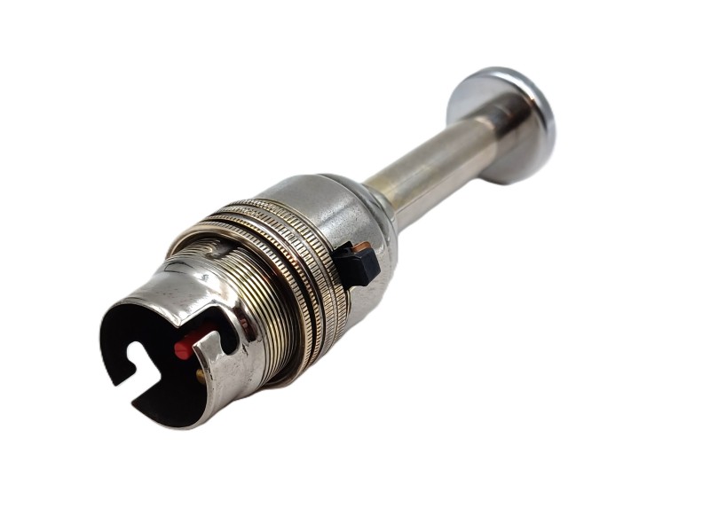 Switched Pedestal Lamp Holder B22 Nickel plated