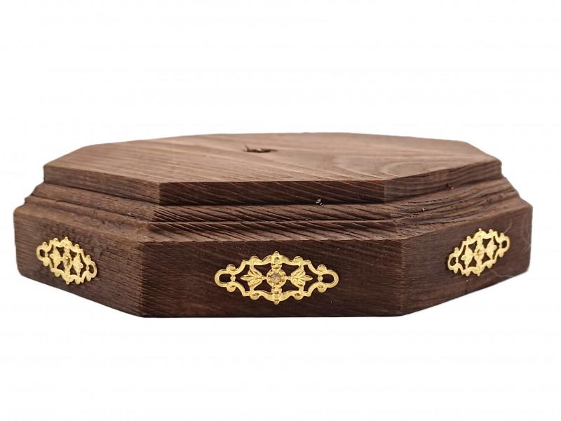 Oak stained pine wooden pattress octagon with brass hook plate