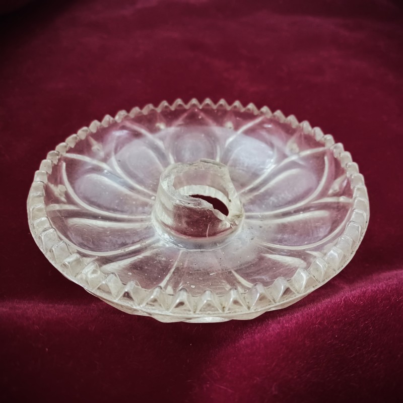 Glass chandelier dish with 10 pin holes