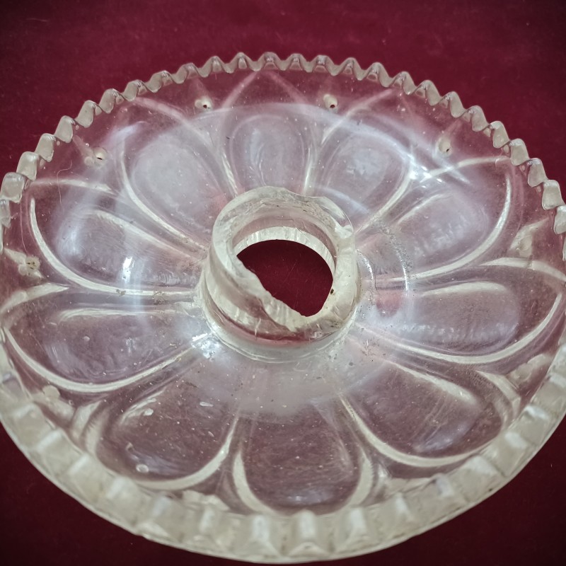Glass chandelier dish with 10 pin holes