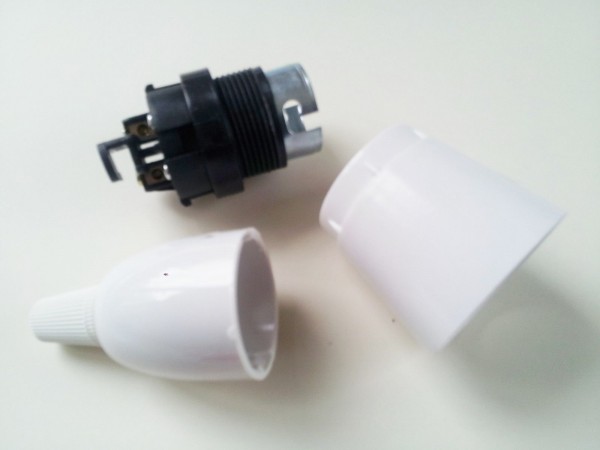 B22  BC unswitched bulb lamp holder 3 part white with white 10mm cord grip