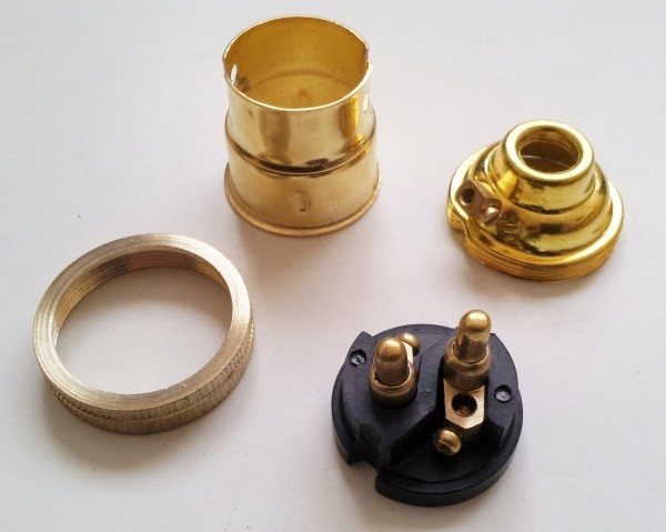 BRASS Bayonet Cap Lamp Holder B22 PLAIN SKIRT