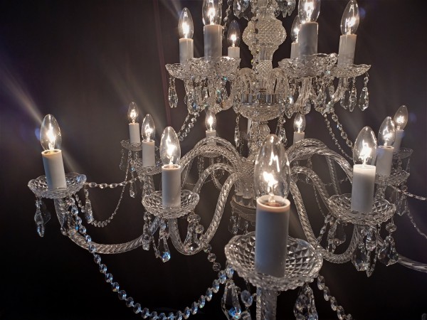 Large 18 Arm Crystal And Glass Chandelier Pre-Owned 